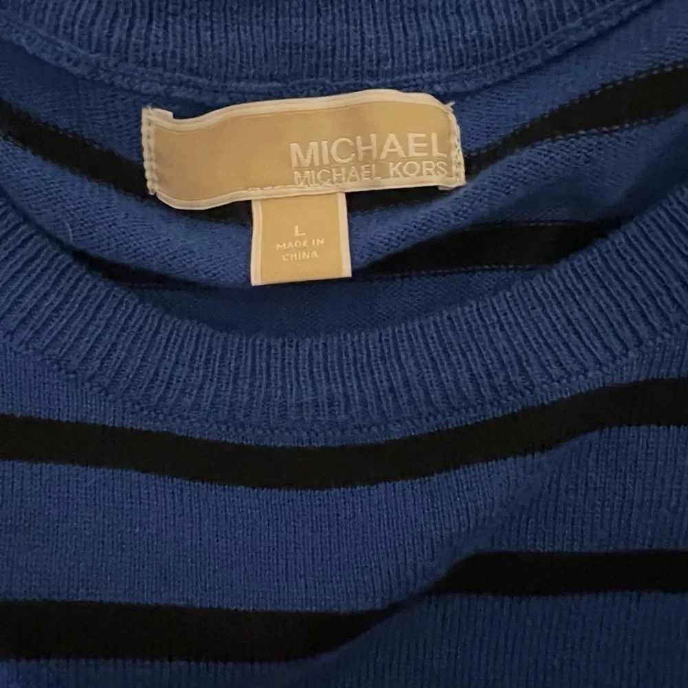 Michael Kors Large women’s long sweater with zipper faux pockets blue and black